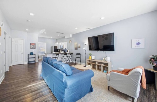 St. Joseph Apartment | Sun Valley Courtyard | No Steps