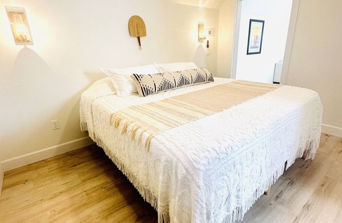 Coeur d'Alene House | Sun-Washed Modern Guest House in Downtown Coeur d'Alene