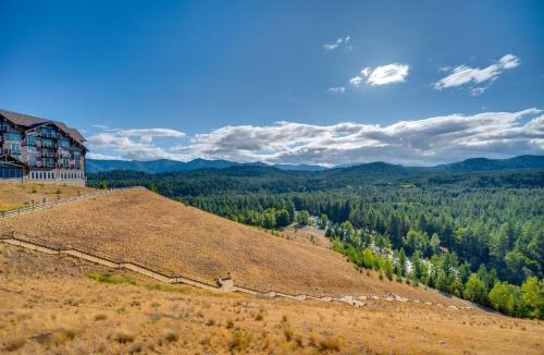 Cle Elum House | Suncadia Resort Condo: Balcony & Golf Course Views