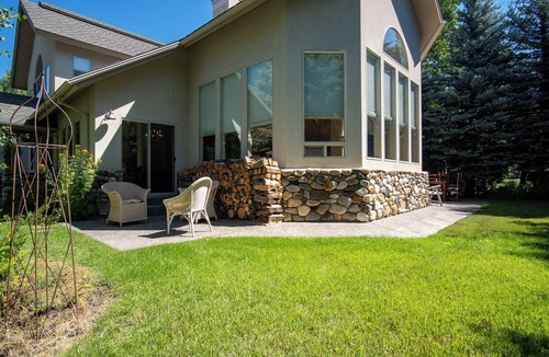 Twin Creeks House | Sunflower Lane - 4BD Sun Valley Retreat + Resort Amenities