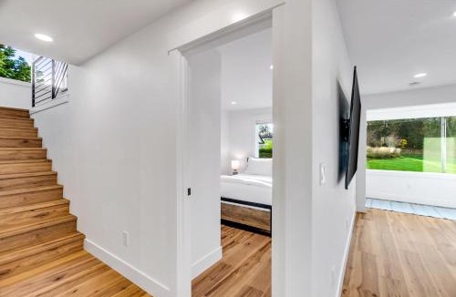 Everett Apartment | Sunny 3BR Retreat Near Everett Waterfront