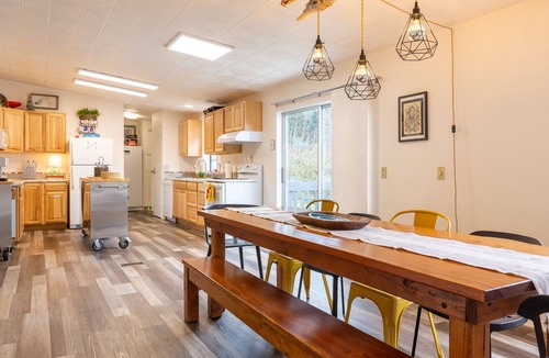 Coupeville House | Sunny by the Sound by AvantStay | Coastal Escape