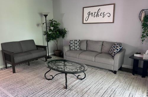 Pocatello House | Sunny Days! Room for All and Pet Friendly