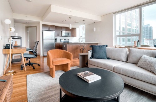First Hill Apartment | Sunny First Hill 2BR w/ Gym, W/D & BBQ, near Seattle U, by Blueground