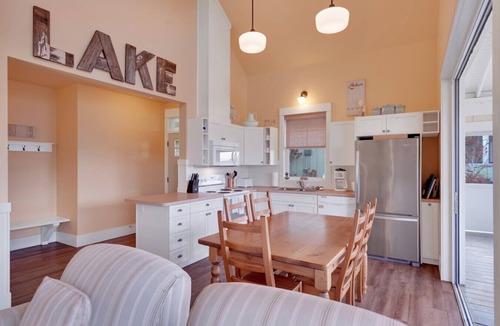 Oroville House | Sunny Getaway at Veranda Beach
