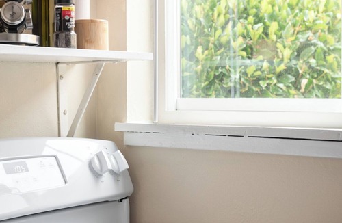 Belmont Apartment | Sunny Mt. Tabor Studio, Full Kitchen, Walk to Parks