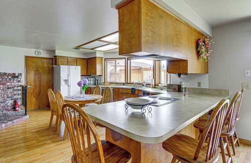 Sequim House | Sunny Sequim Getaway: Walk to Downtown Shops!