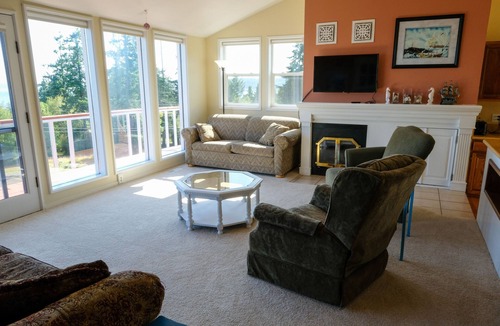 Diamond Point House | Sunny Sequim retreat: Relax with beautiful views