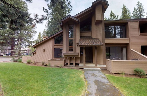 Tennis Village Condo | Sunriver Condo Escape with Access to The Cove