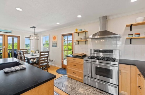 Bremerton House | Sunset Garden Retreat-Sea & Mountain View w/Sauna