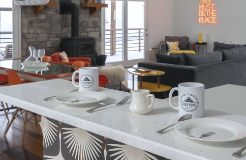 Springfield House | Sunsets & Hot Tub-Epic Lodge 35-min from Nashville