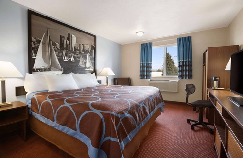 Ferndale Hotel | Super 8 by Wyndham Bellingham Airport/Ferndale