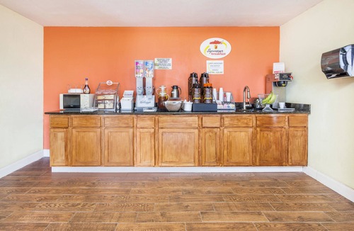 Brookhaven Hotel | Super 8 by Wyndham Brookhaven