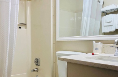 Coeur d'Alene Hotel | Super 8 by Wyndham Coeur d'Alene