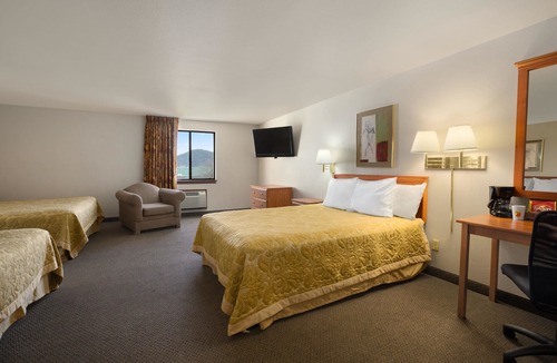 Coeur d'Alene Hotel | Super 8 by Wyndham Coeur d'Alene