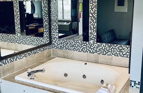 Corbin Hotel | Super 8 by Wyndham Corbin/London KY