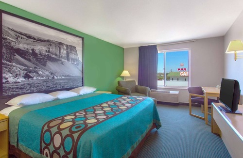 Heyburn Hotel | Super 8 by Wyndham Heyburn/Burley Area