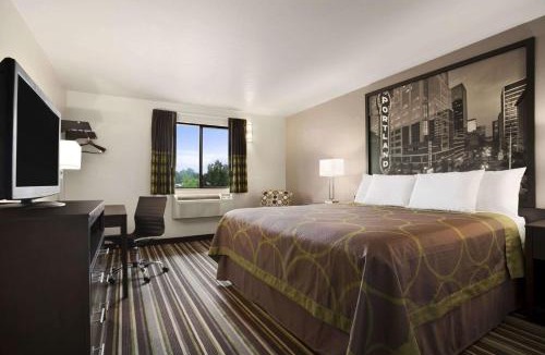 Parkrose Hotel | Super 8 by Wyndham Portland Airport