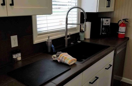 Bozeman House | Super clean 2-bedroom in town! Between downtown and MSU.