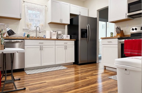 Clinton Township Bed & Breakfast | Super Cute & Dreamy Home With 65”TV, AC, Grill and everything