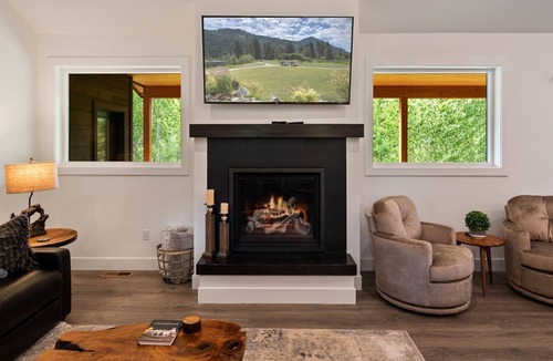 Sandpoint House | Superb Family Home | Golf | Wildlife | Hot Tub