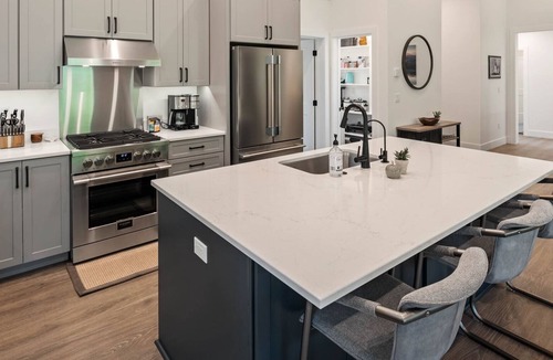 Sandpoint House | Superb Family Home | Golf | Wildlife | Hot Tub