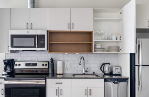 Cascade Apartment | Superb South Lake Union Studio w/Rooftop, nr Dining, by Blueground