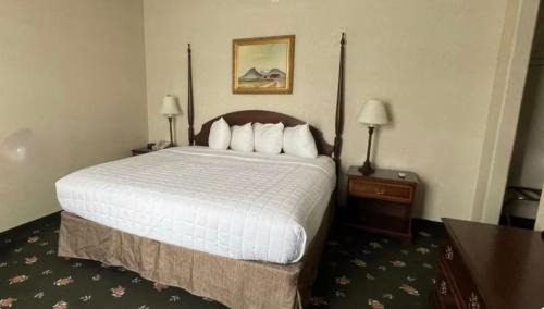 Eureka Hotel | SureStay Hotel by Best Western Eureka