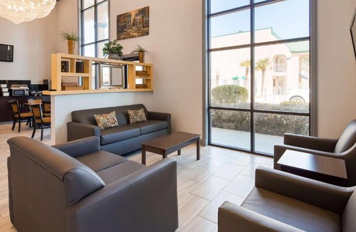 Hammond Hotel | SureStay Plus Hotel by Best Western Hammond