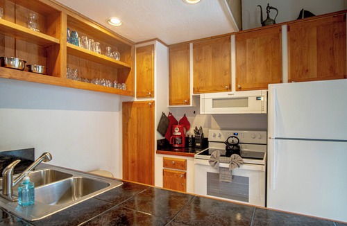 Ketchum Condo | SV102 - Walk to Lifts & Town - Hot Tub & Pool