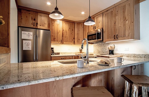 Ketchum Condo | Sv109 - Walk to Lifts & Town - Hot Tub & Pool