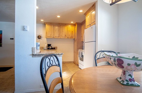Ketchum Condo | SV137 - Walk to Lifts & Town - Hot Tub & Pool