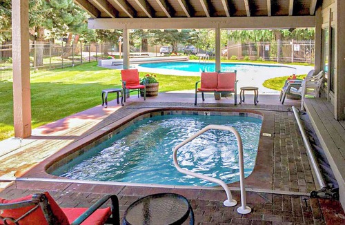 River Run Condo | SV145 - Walk to Lifts & Town - Hot Tub & Pool