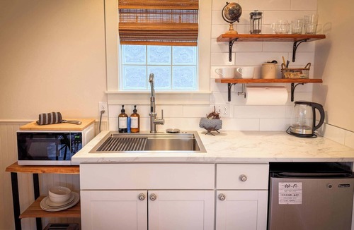 Historic Railroad District House | Swank Suites | Step Free King - Pet Friendly