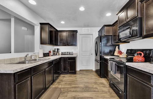 Meridian House | Sweet as a Peach Family Home