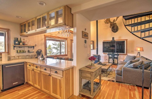 Worley House | Swim, Boat & Explore! South Lake Coeur d'Alene Gem