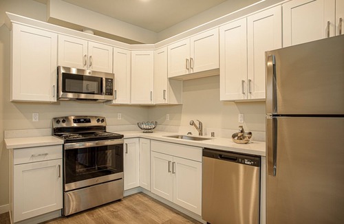Hilltop Apartment | Tacoma New 1 Bedroom Apartment near Parks & Hospital