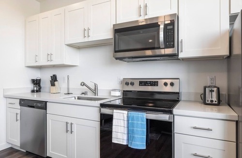 South Tacoma Apartment | Tacoma Studio Apartment near Military Bases