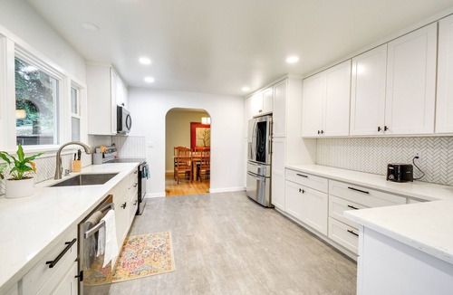 Central Tacoma House | Tacoma Vacation Rental w/Outdoor Fireplace