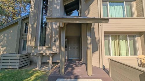 Tennis Village Apartment | Tennis Village 3 apts
