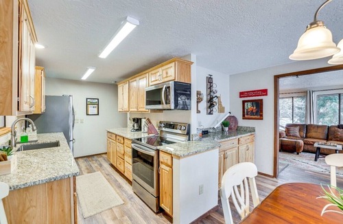 Garden Valley Cabin | Terrace Lakes Cabin- Walk to golf & hot springs!
