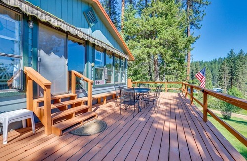 Garden Valley Cabin | Terrace Lakes Cabin- Walk to golf & hot springs!