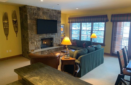 Teton Village Condo | Teton Club 15-35% Off Most Weeks, Ski-in/Out to Tram, Gondola- 4 Hot Tubs & Spa!