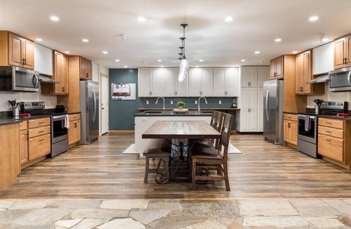 Leigh Creek Estates House | Teton Crest Lodge Sleeps 24, Reunions, Hot tub