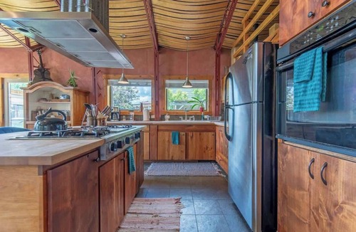 Victor Cabin | Teton Homestead: Cozy Cabin in Downtown Victor