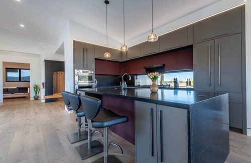 Victor House | Teton Homestead: Modern Retreat + Hot Tub & Views