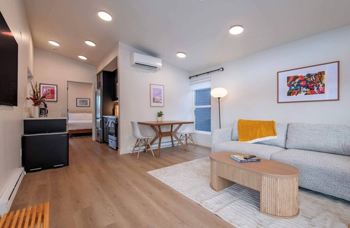 Driggs Villa | Teton Homestead: Ski Hill Nest - Modern + Hot Tub