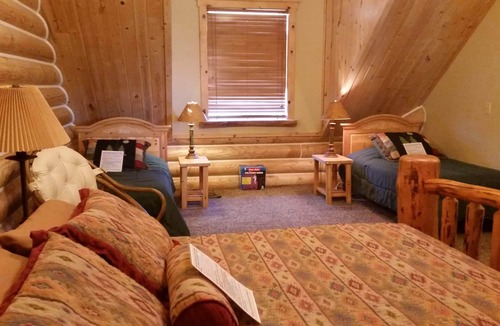 Driggs Hostel | Teton Hostel HideAway
