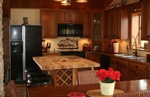 Wilson Cabin | Teton & Pond Views, Horses, Goats, Wildlife; October-November available!