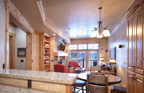 Victor Condo | Teton Springs Condo #206 in Victor w/A/C, W/D, WiFi, Balcony, Grill & Garage